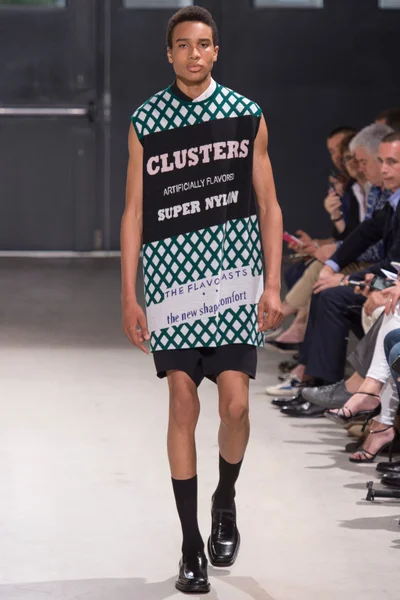 Look 12